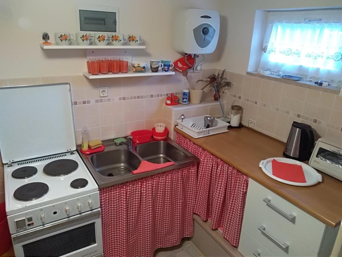 Apartman Tri Palme Gabonjin Oda fotoğraf