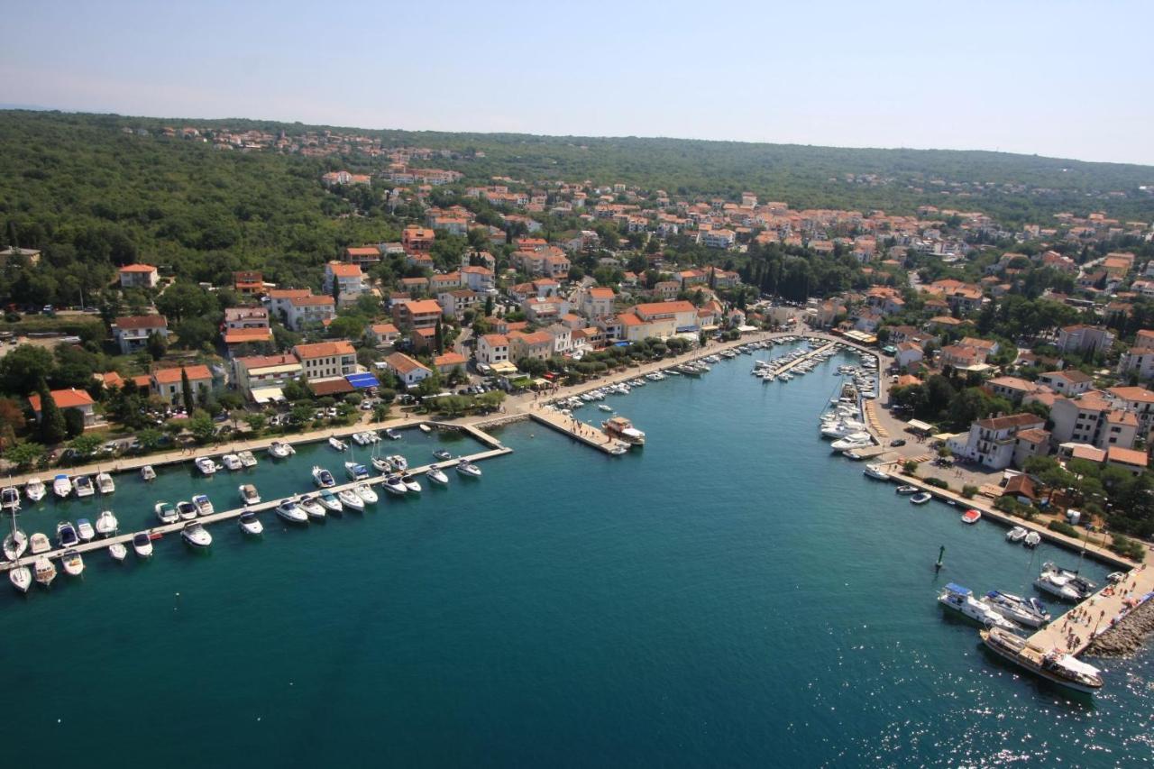 Apartman Tri Palme Gabonjin Oda fotoğraf