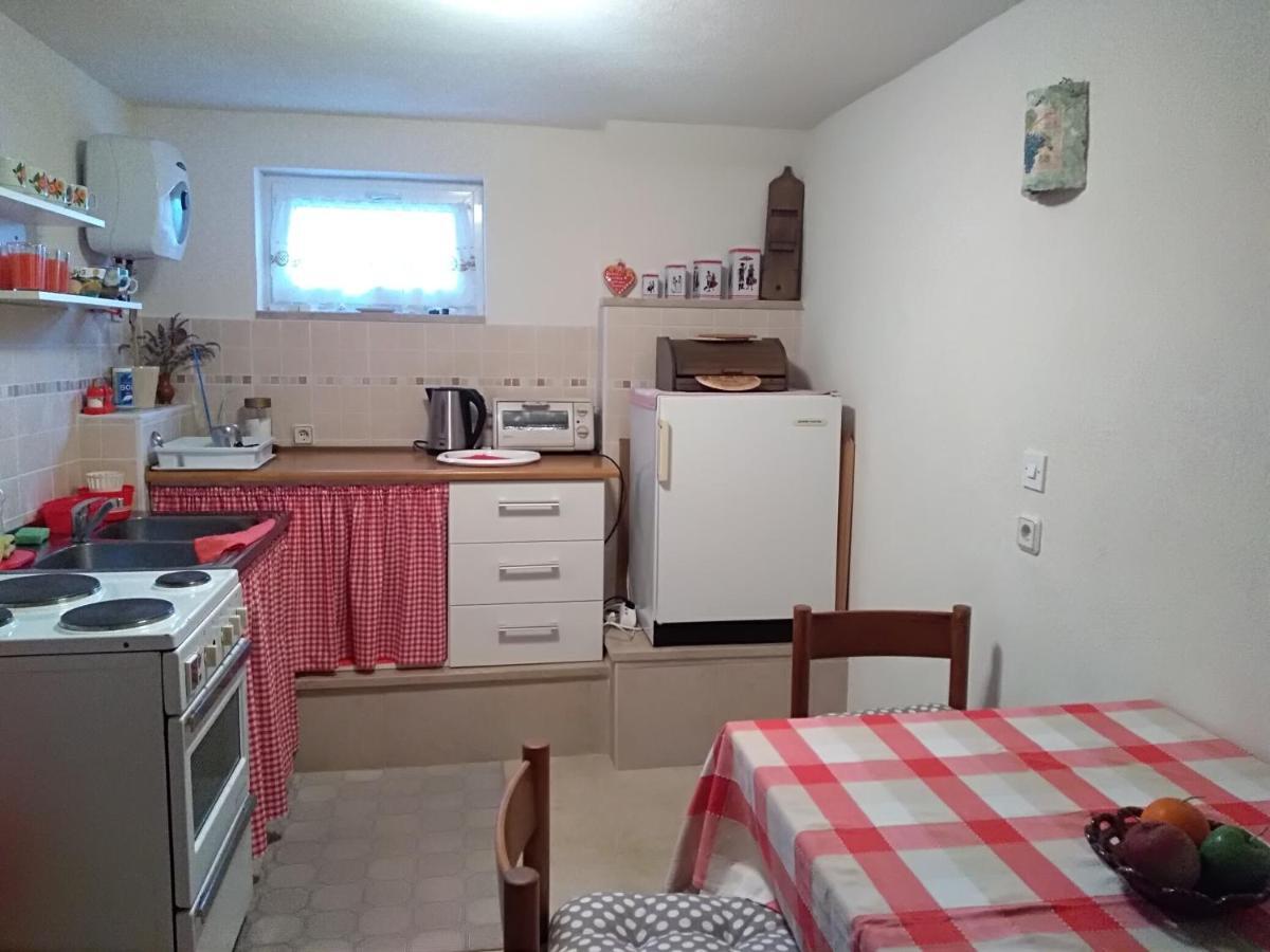 Apartman Tri Palme Gabonjin Oda fotoğraf
